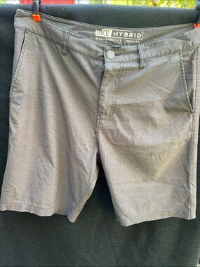 BKE Hybrid Men's Charcoal Gray Hybrid Shorts